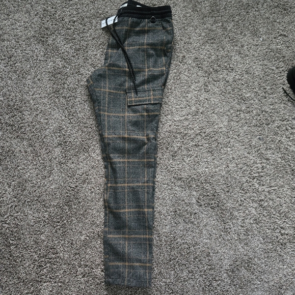 PacSun Gray and Tan Plaid Sweatpants - Picture 4 of 7